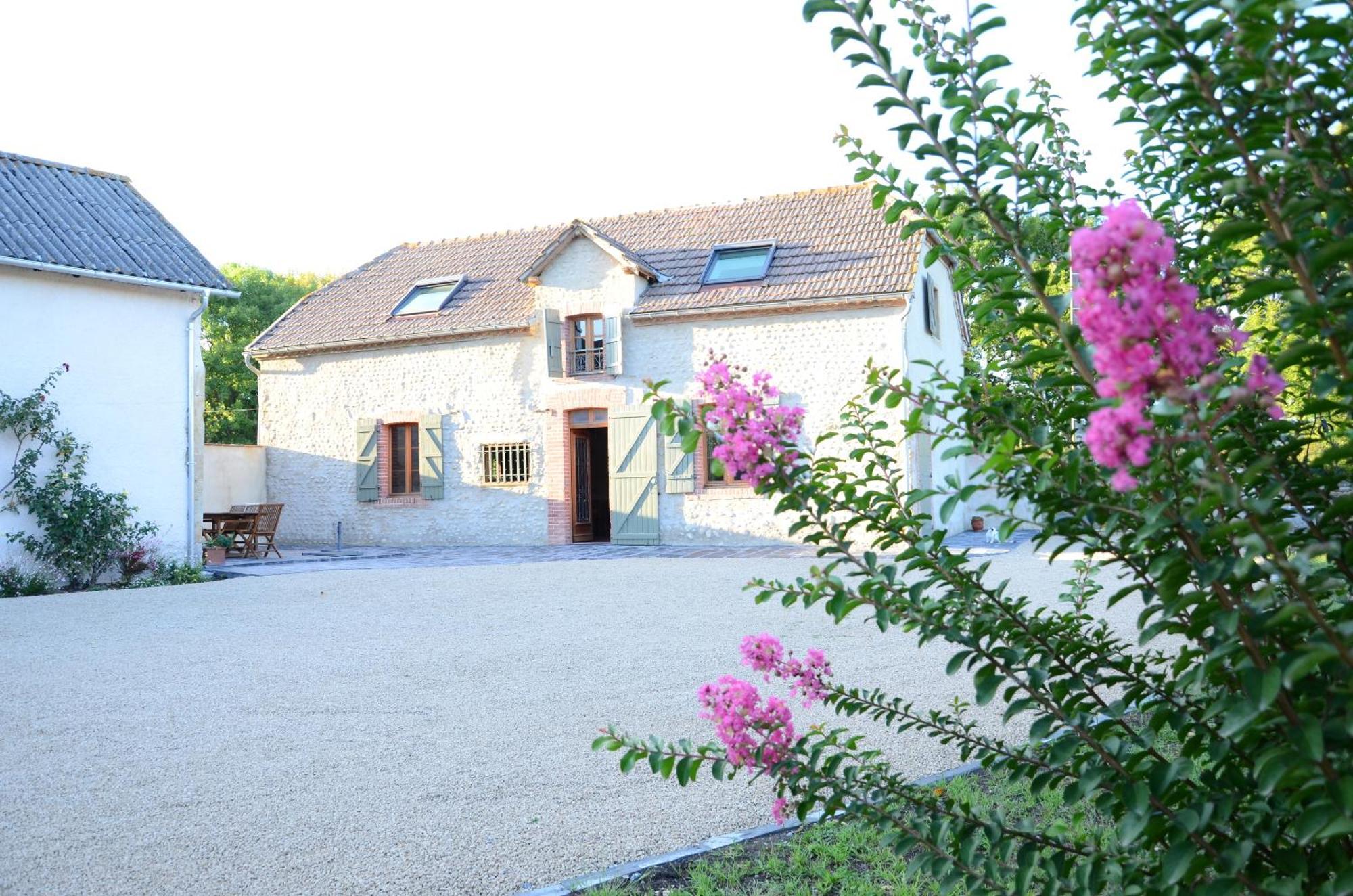 Ecogite Rural La Cle Des Champs Peyrelongue-Abos Номер фото